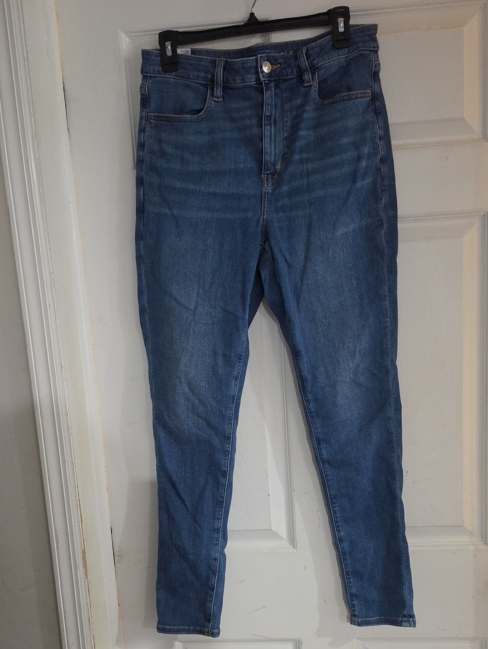 American Eagle Outfitters Women's Next Level Stretch Jeans in Medium Blue Wash